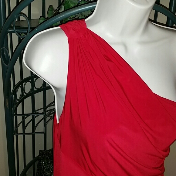Gorgeous True Red Long Formal Dress - Picture 3 of 4